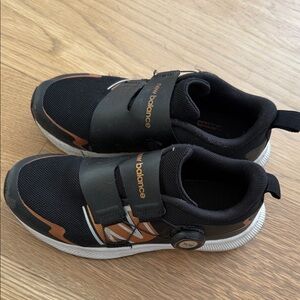 New Balance Kids Sneakers - Black and Gold (used)